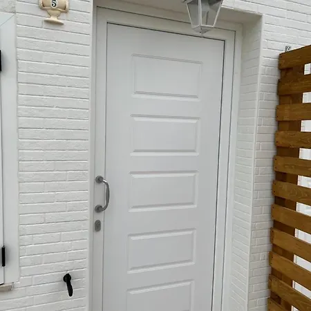 Seaside Temporary House Apartment Leporano Exterior photo