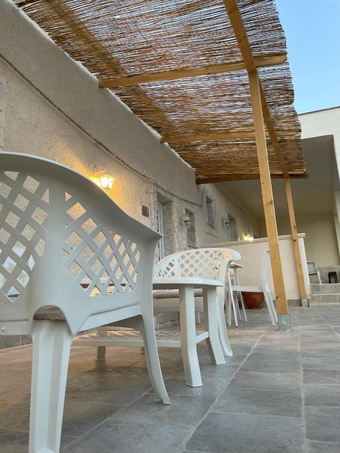 Seaside Temporary House * Leporano